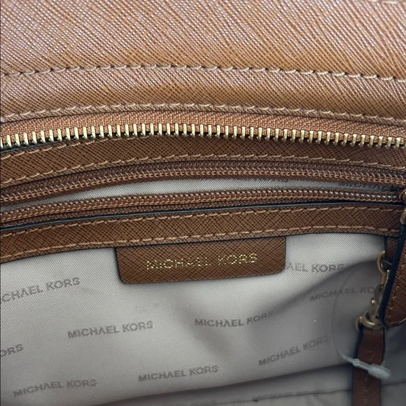 Michael Kors Tan Satchel/ Crossbody Bag - Picture 3 of 12